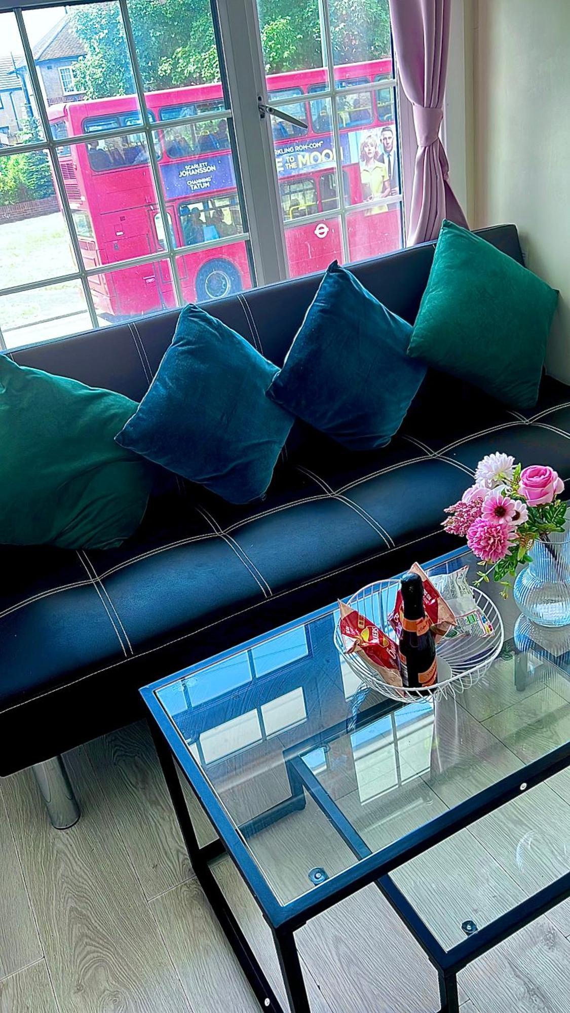 Apartamento Cosy Private Flat In London, Free Parking On Premise Carshalton Exterior foto