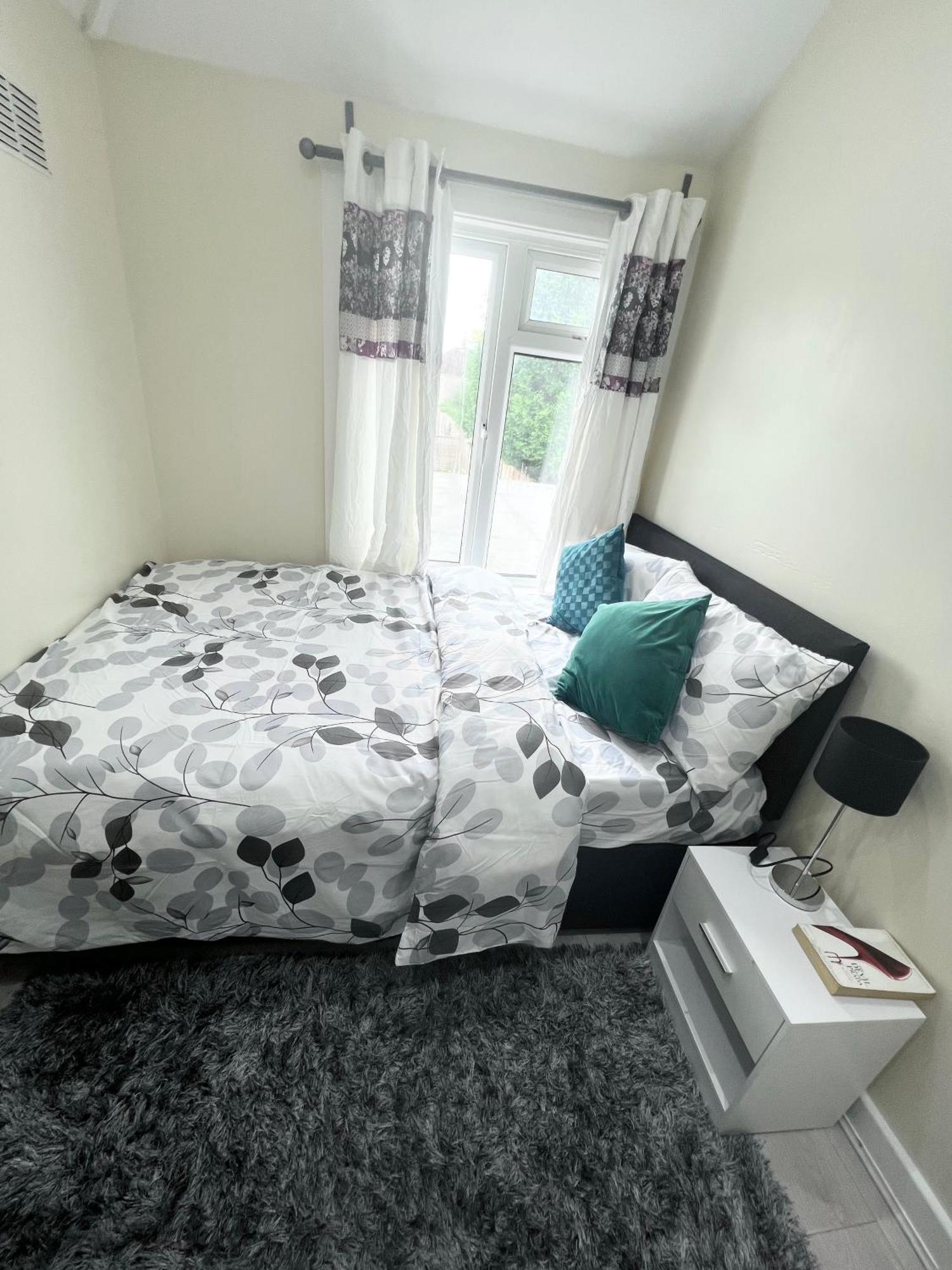Apartamento Cosy Private Flat In London, Free Parking On Premise Carshalton Exterior foto